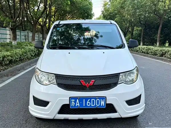 Wuling Hongguang 2018
