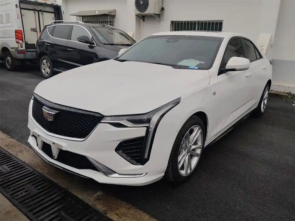 Cadillac CT4 2022