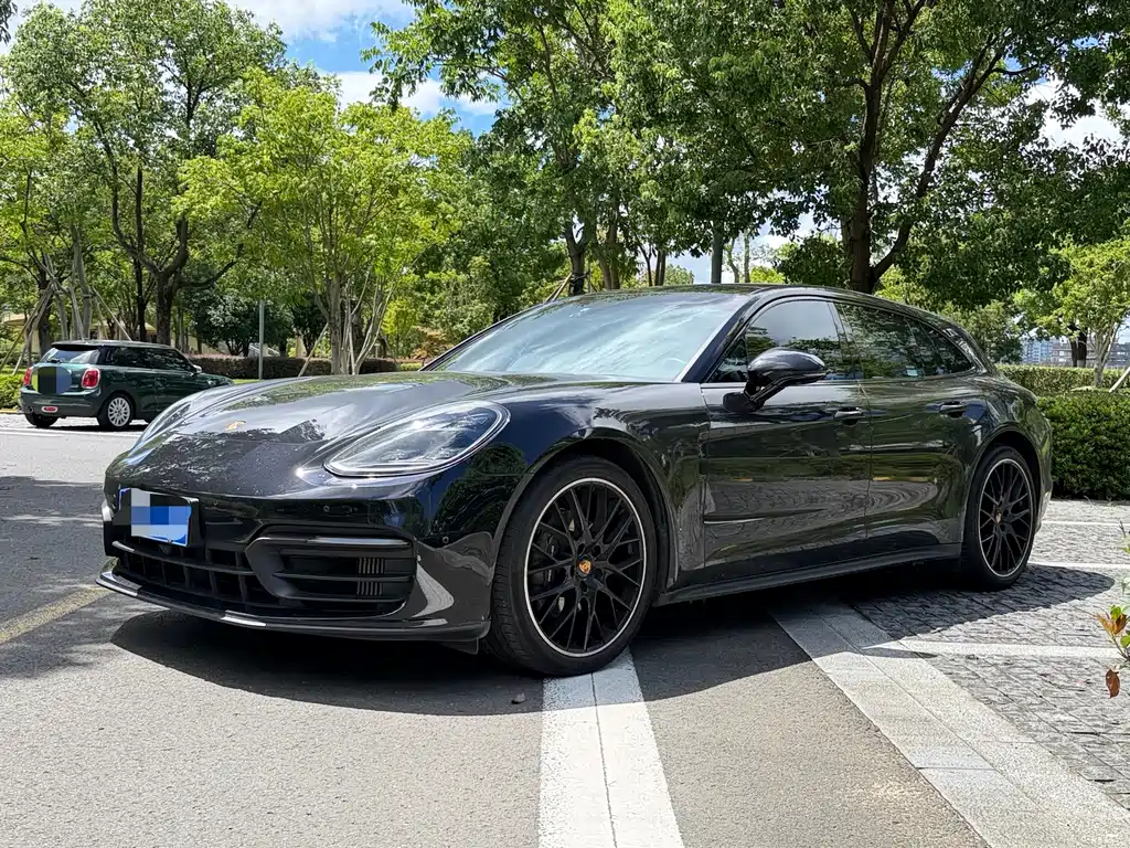Porsche Panamera 2023