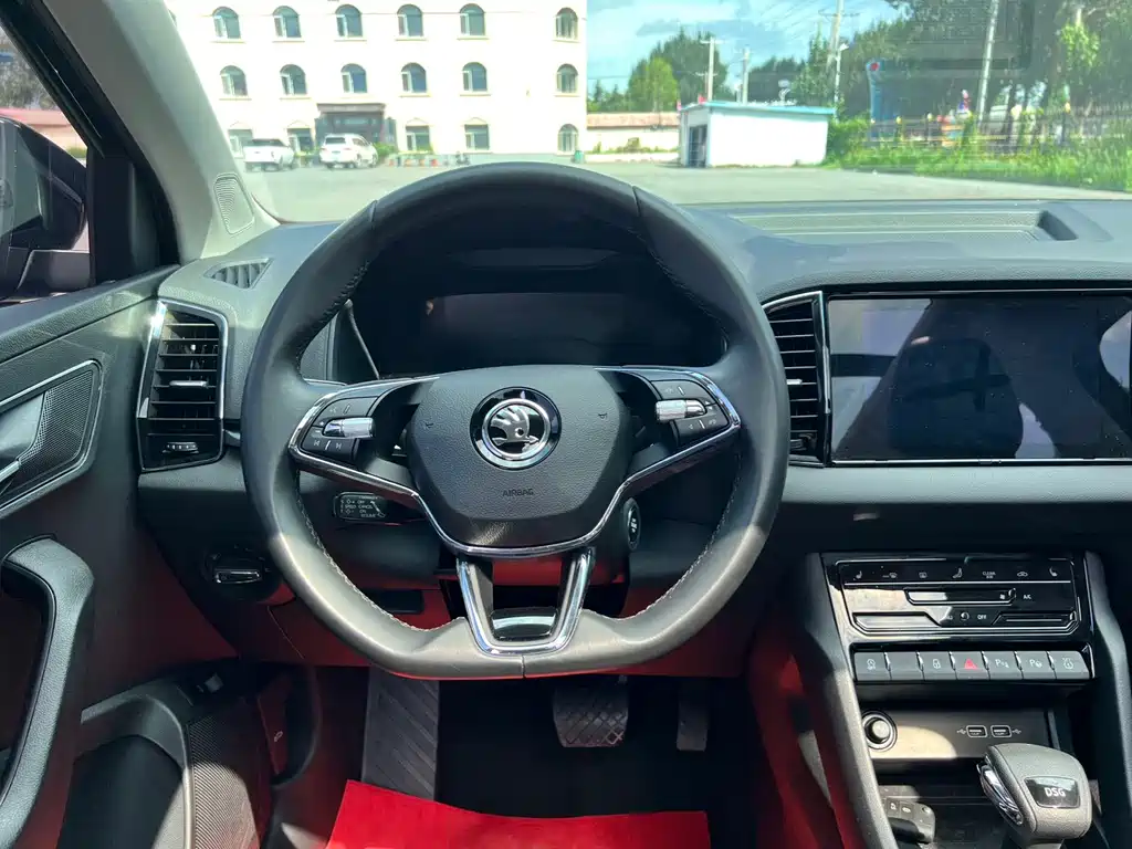 Skoda Karoq 2022 — фото 10