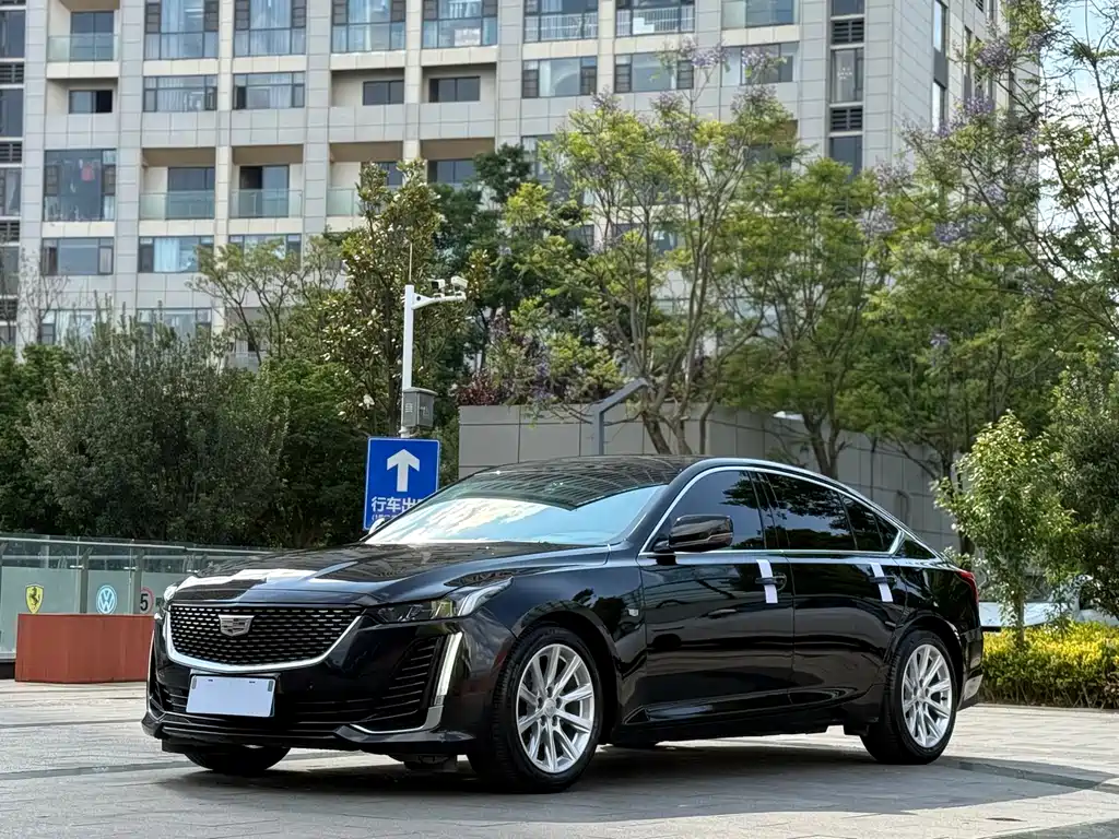 Cadillac CT5 2022 — фото 1