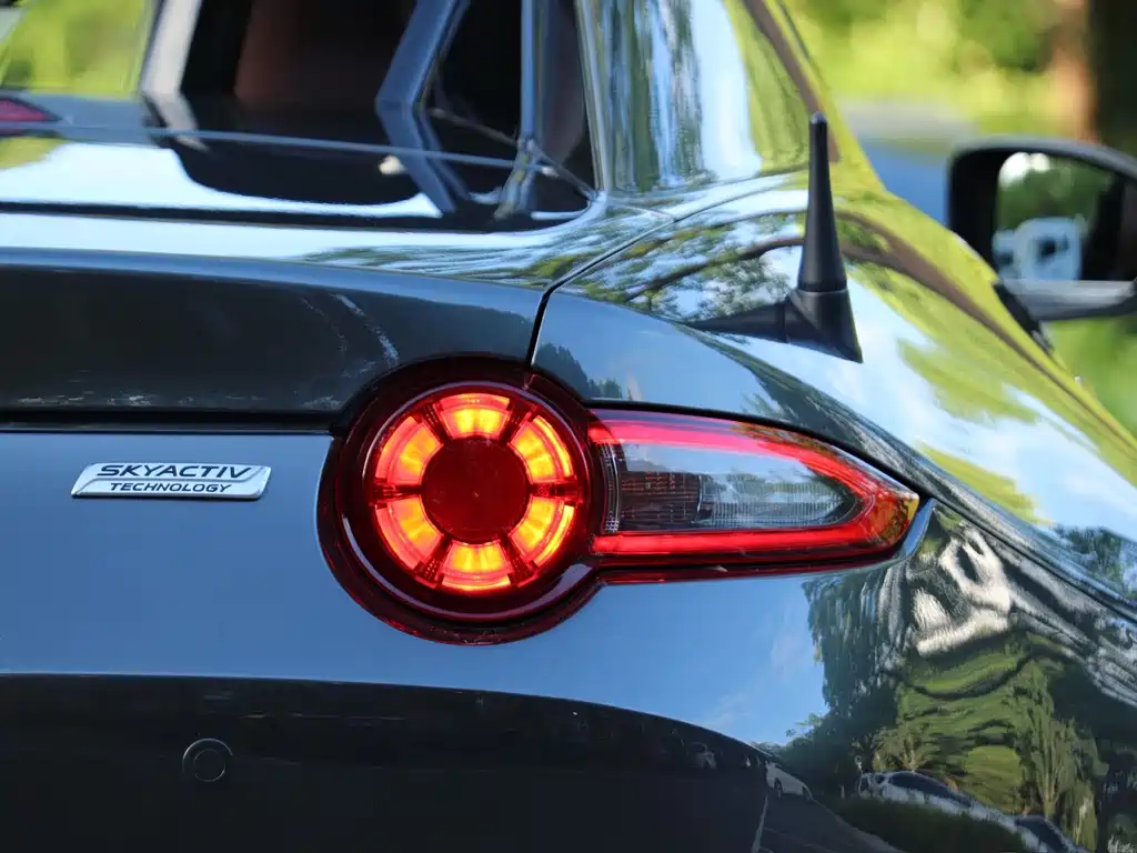 Mazda MX-5 2019 — фото 9