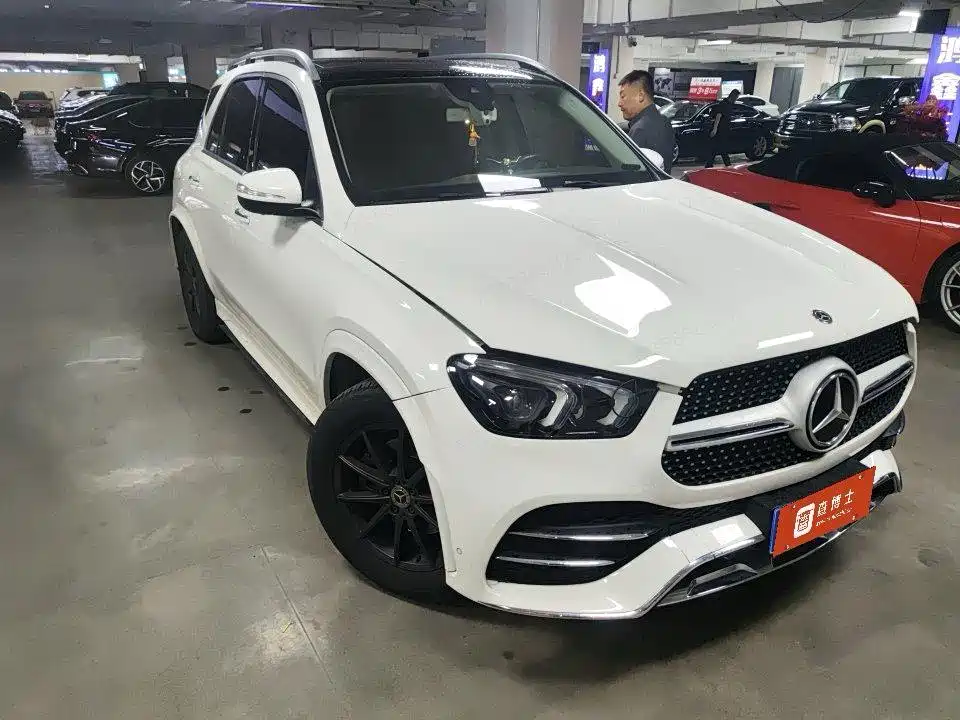 Mercedes-Benz GLE 2019 — фото 2