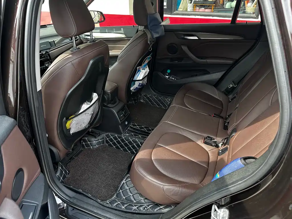 BMW X1 2017 — фото 16