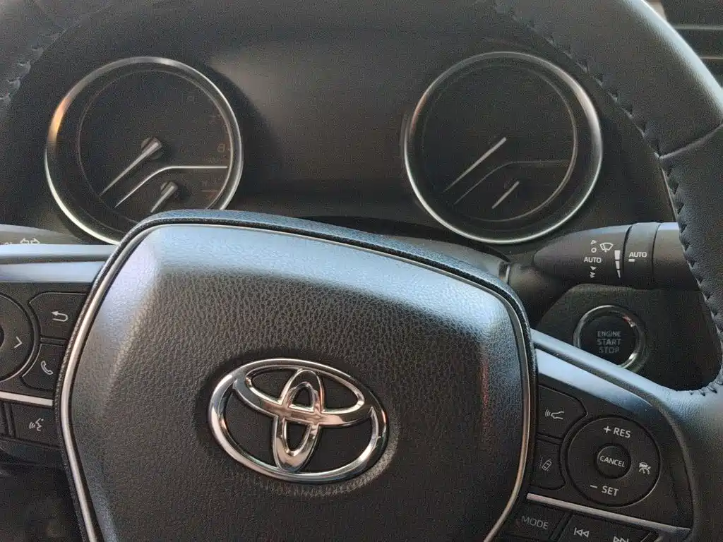Toyota Camry 2021 — фото 11