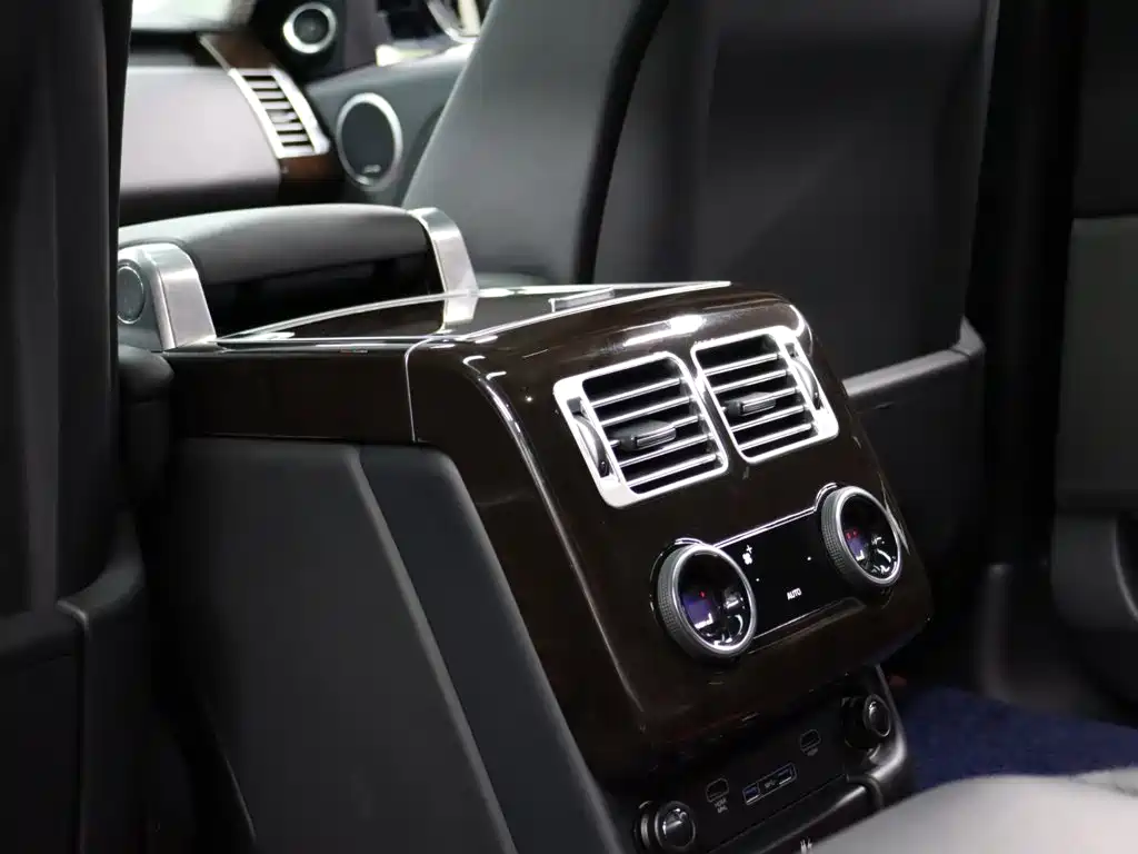 Land Rover Range Rover 2021 — фото 22
