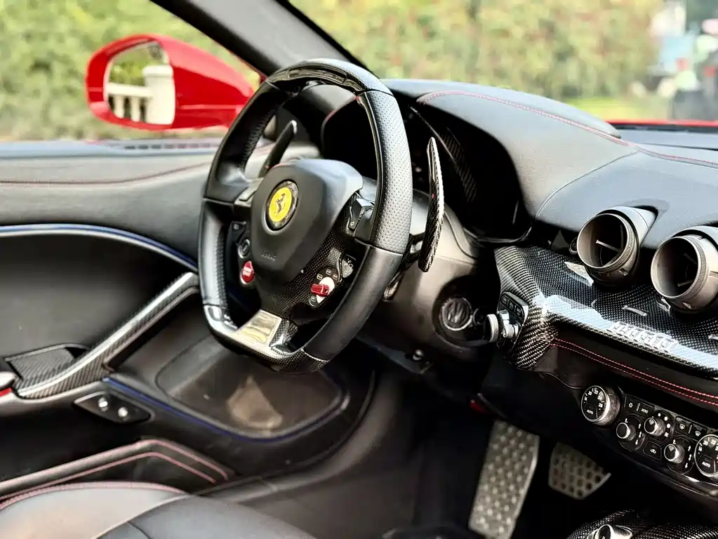 Ferrari F12berlinetta 2015 — фото 13