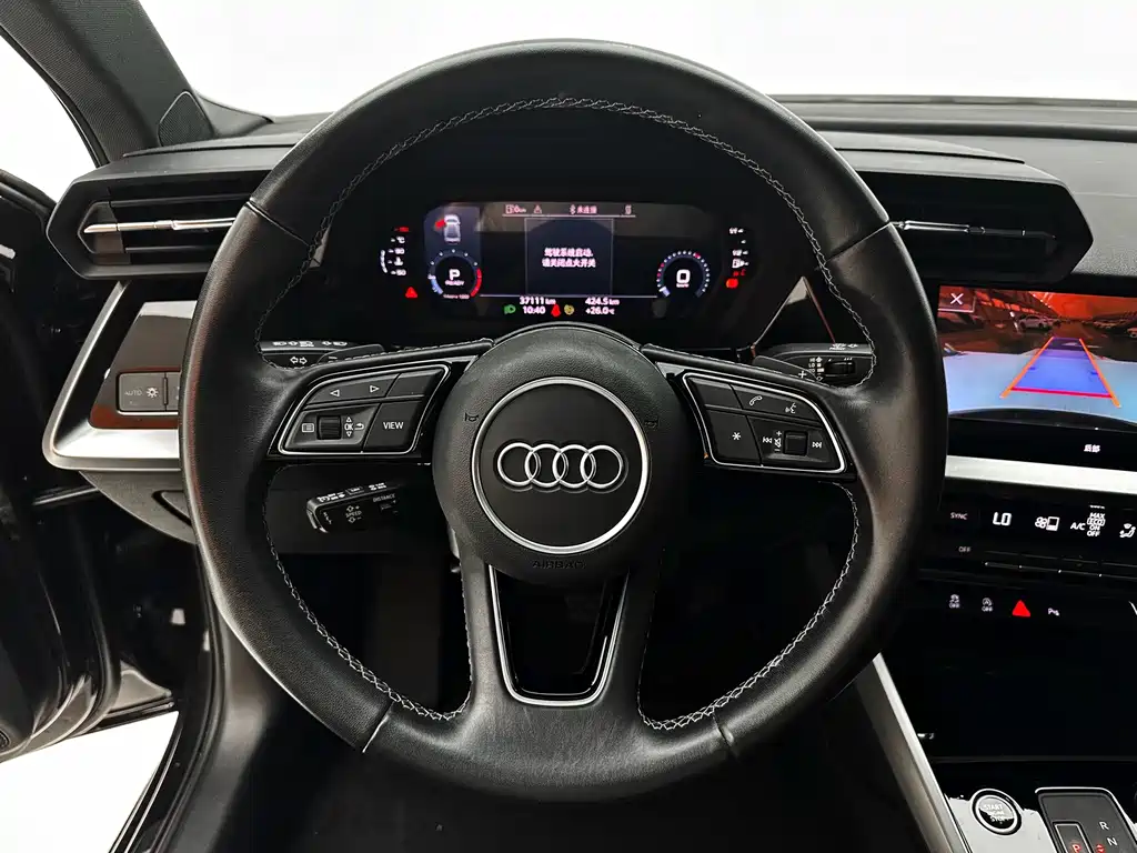 Audi A3 2023 — фото 11