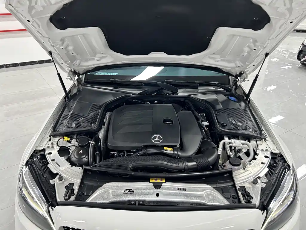 Mercedes-Benz C-Class 2019 — фото 16
