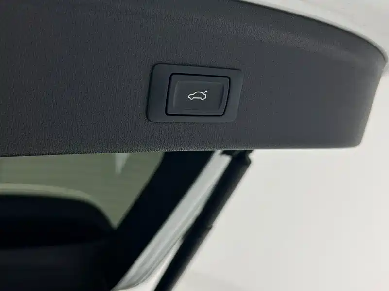 Audi A3 2022 — фото 12