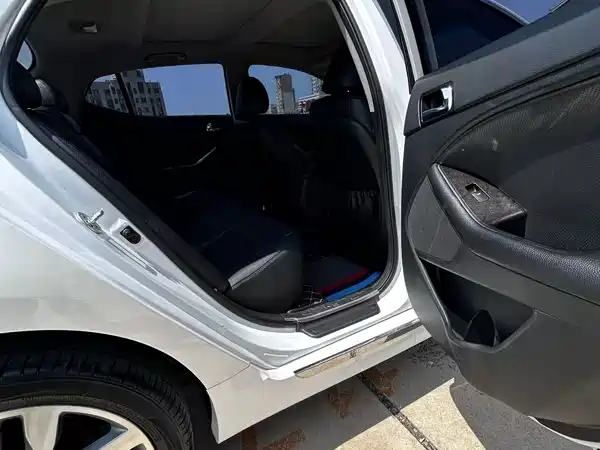 Kia K5 2014