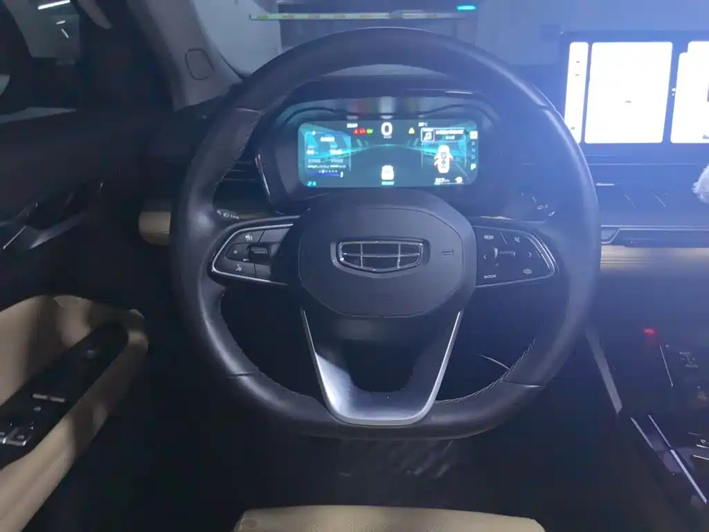 Geely Emgrand L Hip 2025 — фото 11