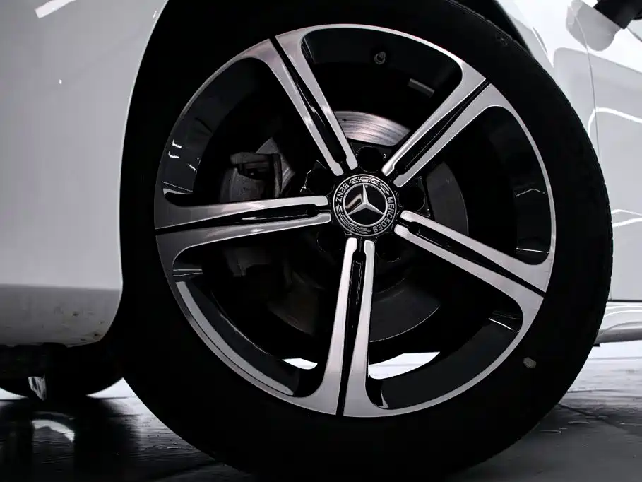 Mercedes-Benz A-Class 2024 — фото 17