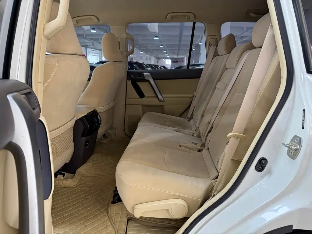 Toyota Prado 2019 — фото 11