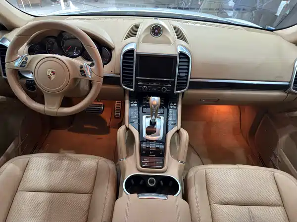 Porsche Cayenne 2011