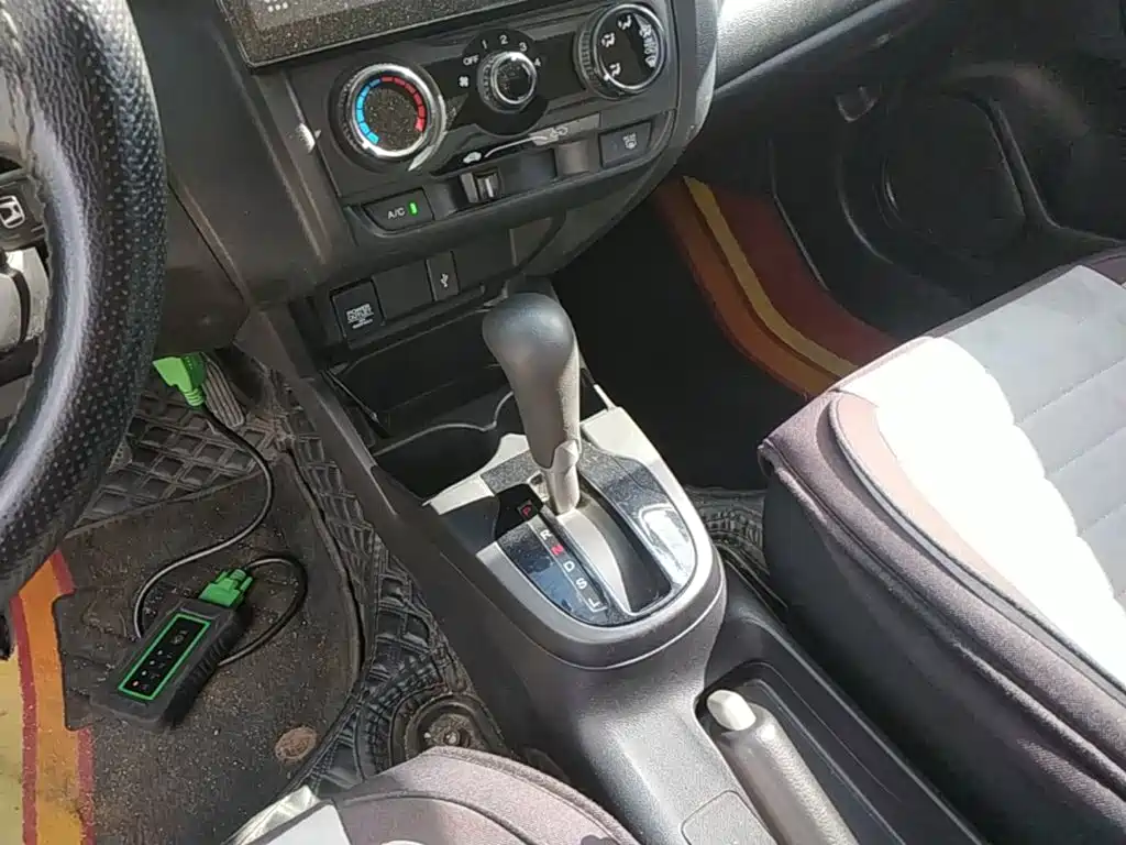 Honda Fit 2015 — фото 14