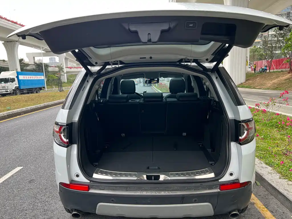 Land Rover Discovery Sport 2017 — фото 9