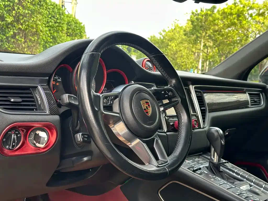 Porsche Macan 2016 — фото 7
