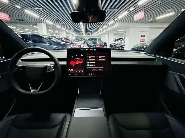 Tesla Model Y 2026