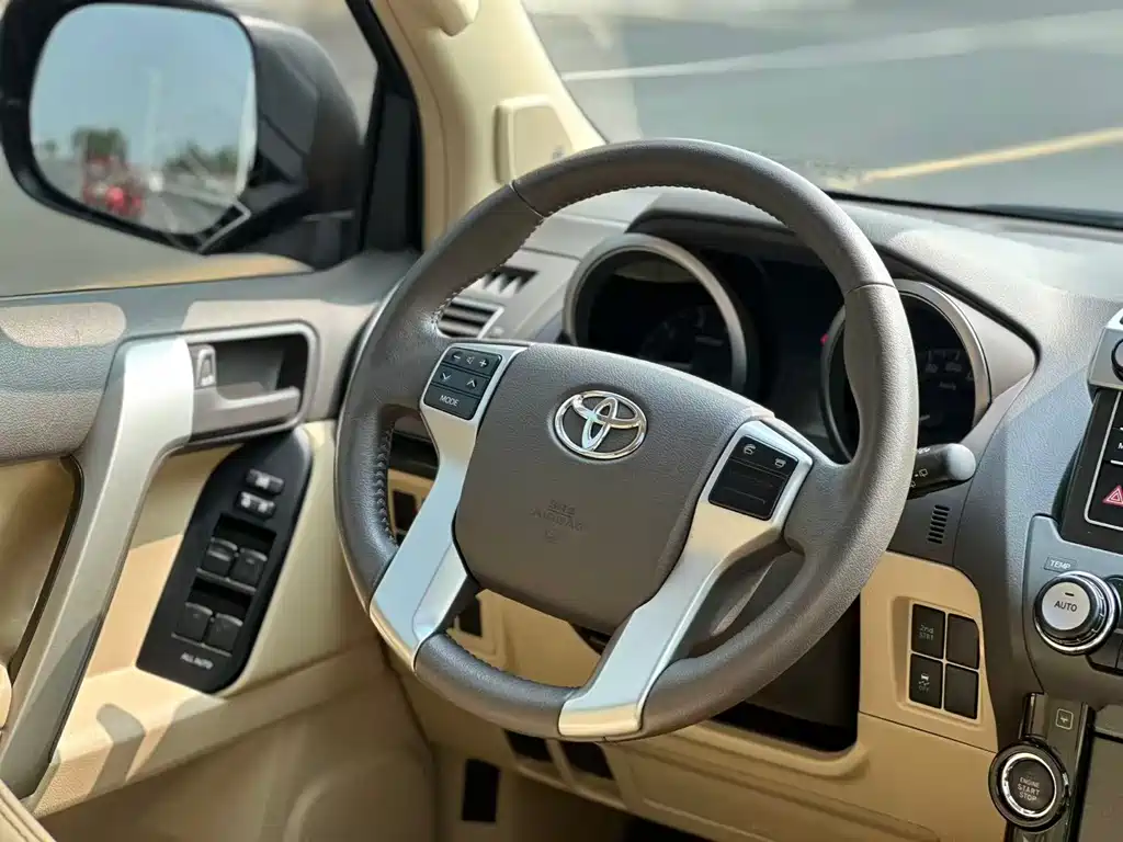Toyota Prado 2017 — фото 9