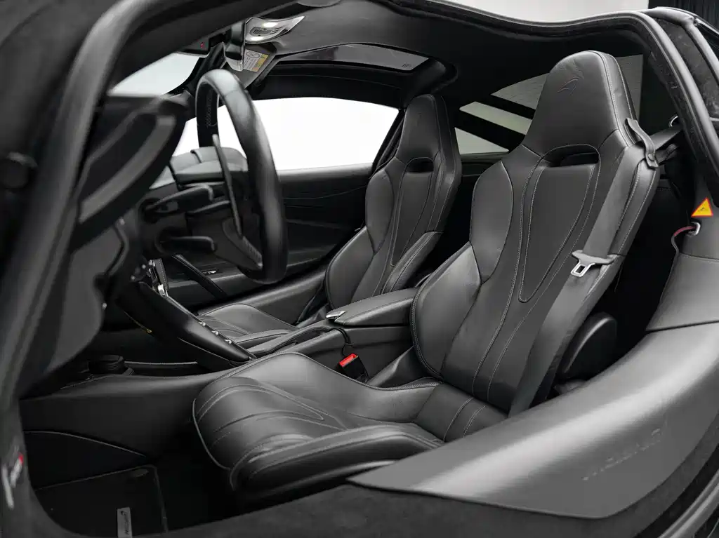 McLaren 720S 2020 — фото 19