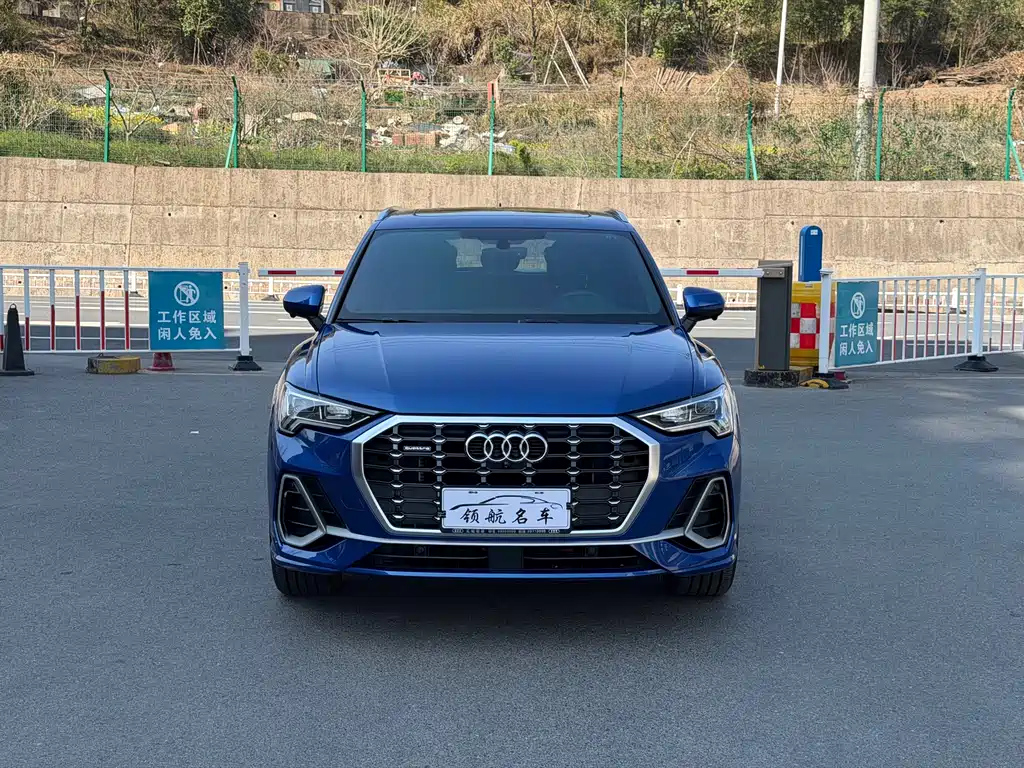 Audi Q3 2022 — фото 2