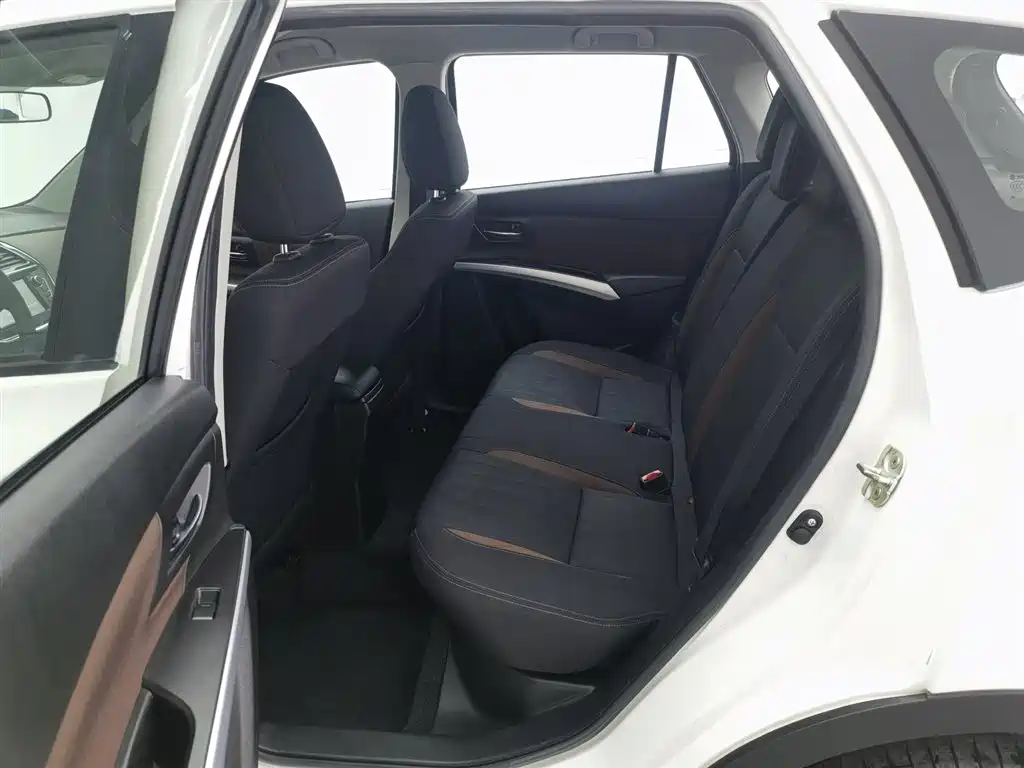 Suzuki Vitara 2017 — фото 15
