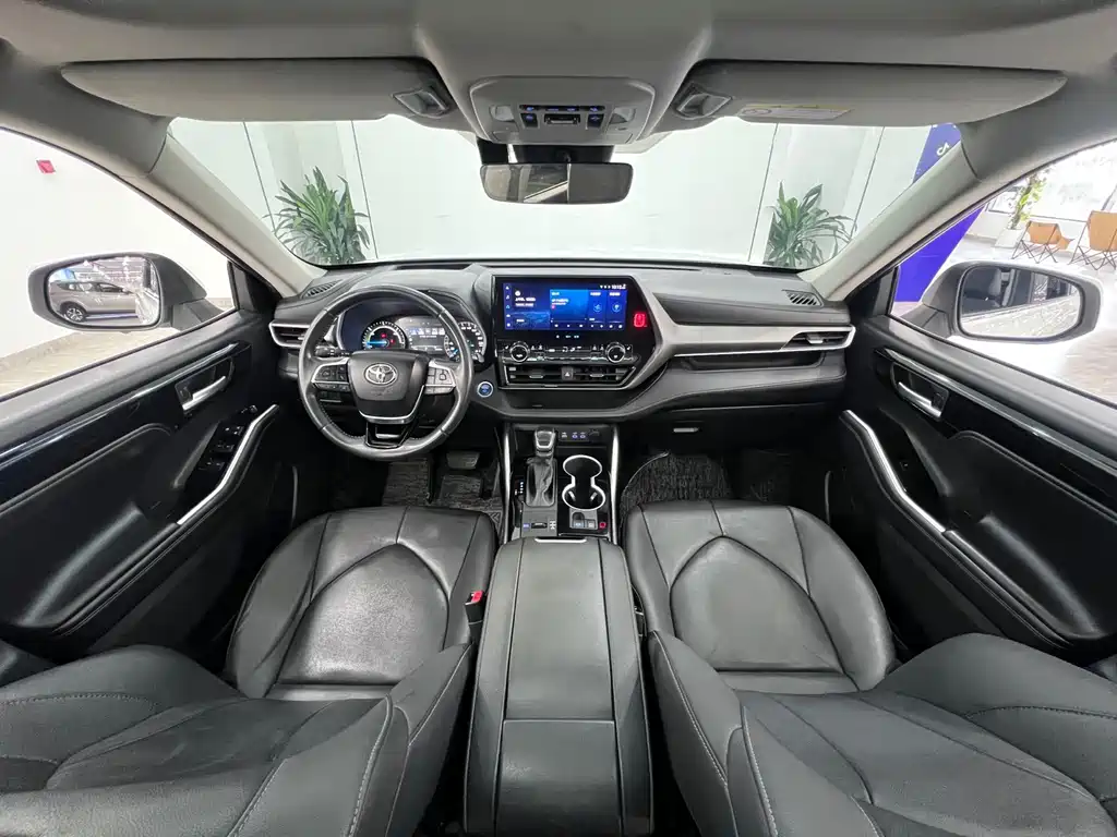 Toyota Highlander 2022 — фото 20