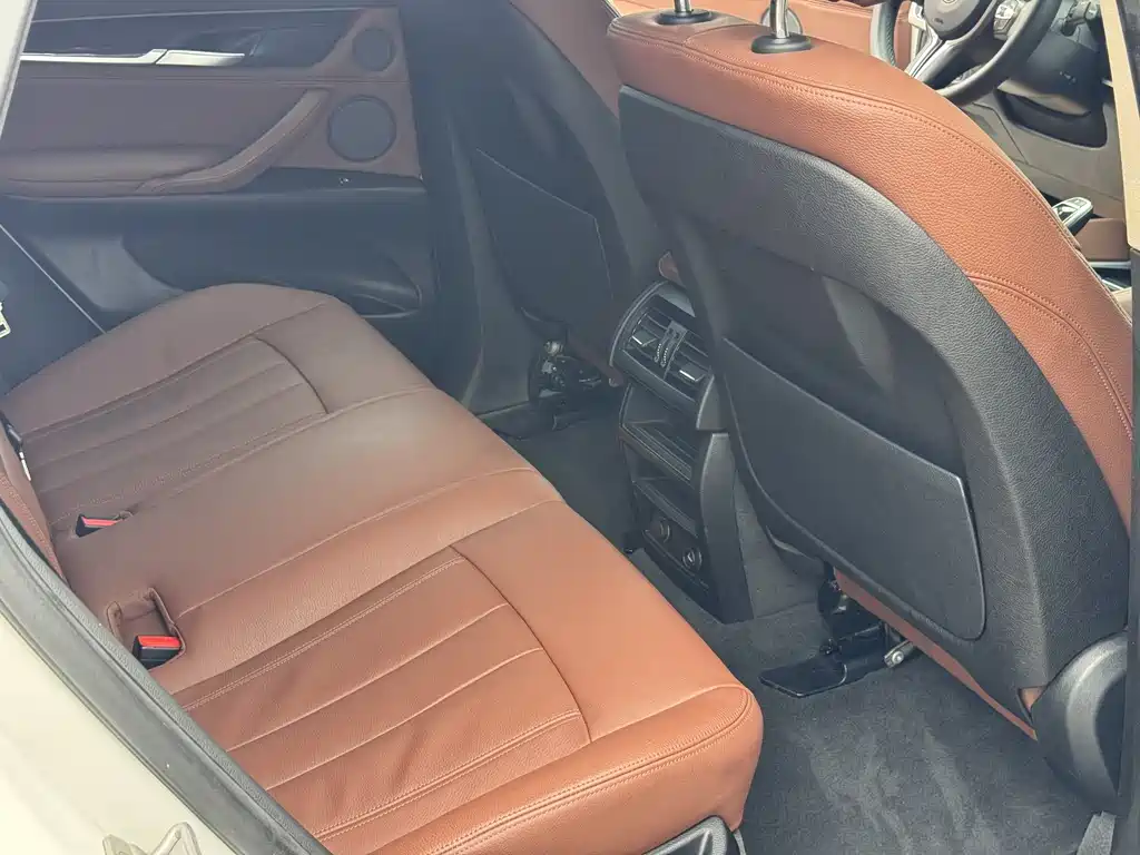 BMW X6 2015 — фото 21