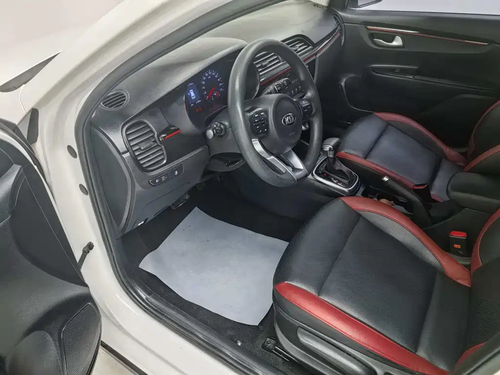 Kia KX Cross 2018 — фото 11
