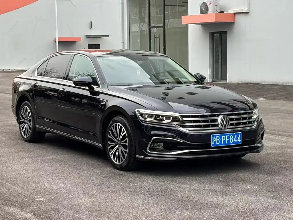 Volkswagen Phideon 2022 — фото 3