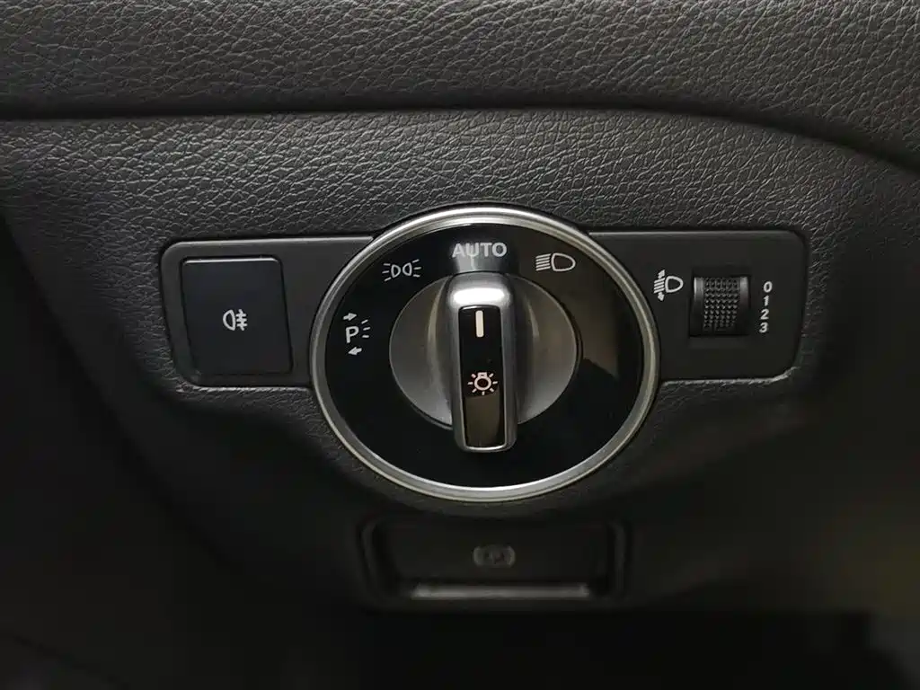 Mercedes-Benz CLA 2017 — фото 21