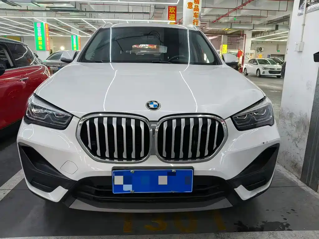 BMW X1 2021 — фото 1