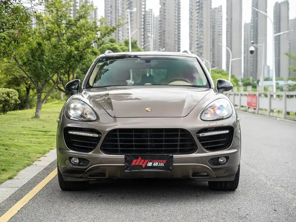 Porsche Cayenne 2014 — фото 2