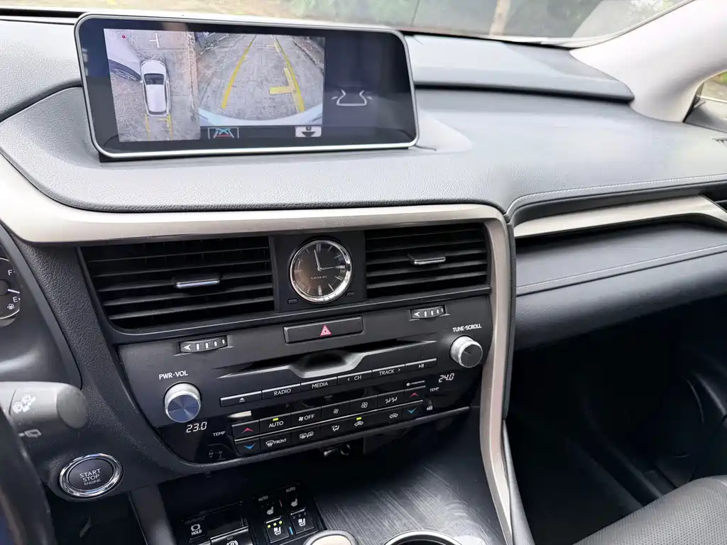 Lexus RX 2017 — фото 10