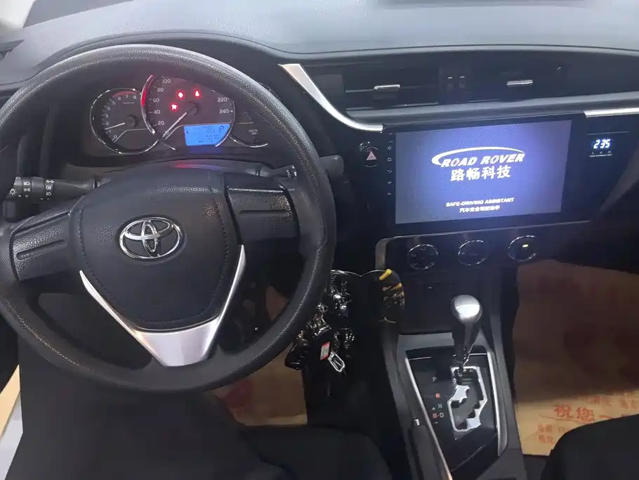 Toyota Corolla 2018 — фото 12