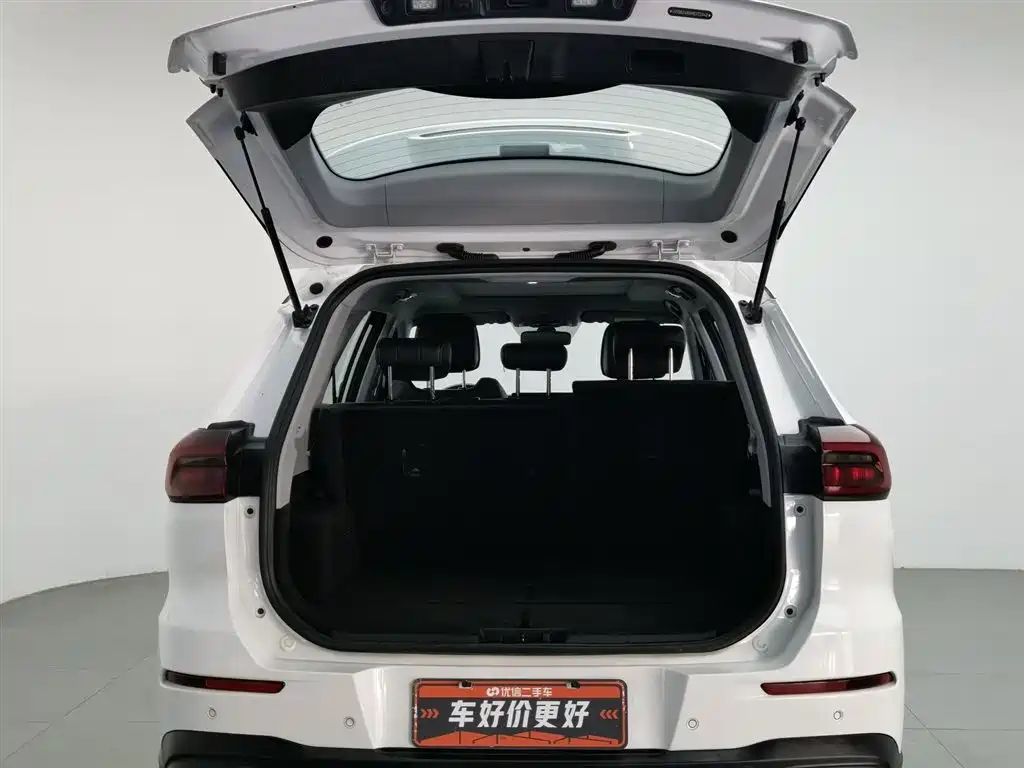 Chery Tiggo 8 2022 — фото 16