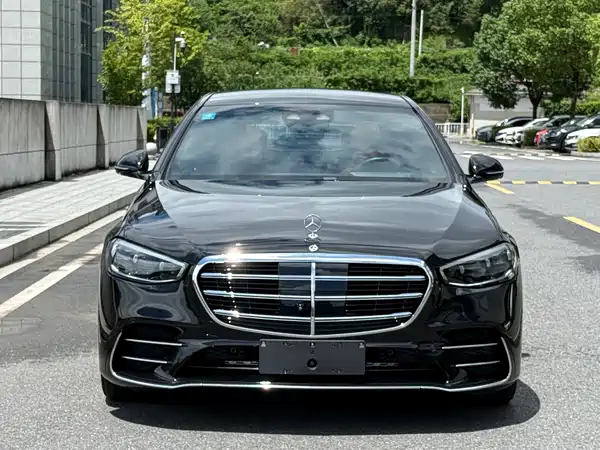 Mercedes-Benz S-Class 2023