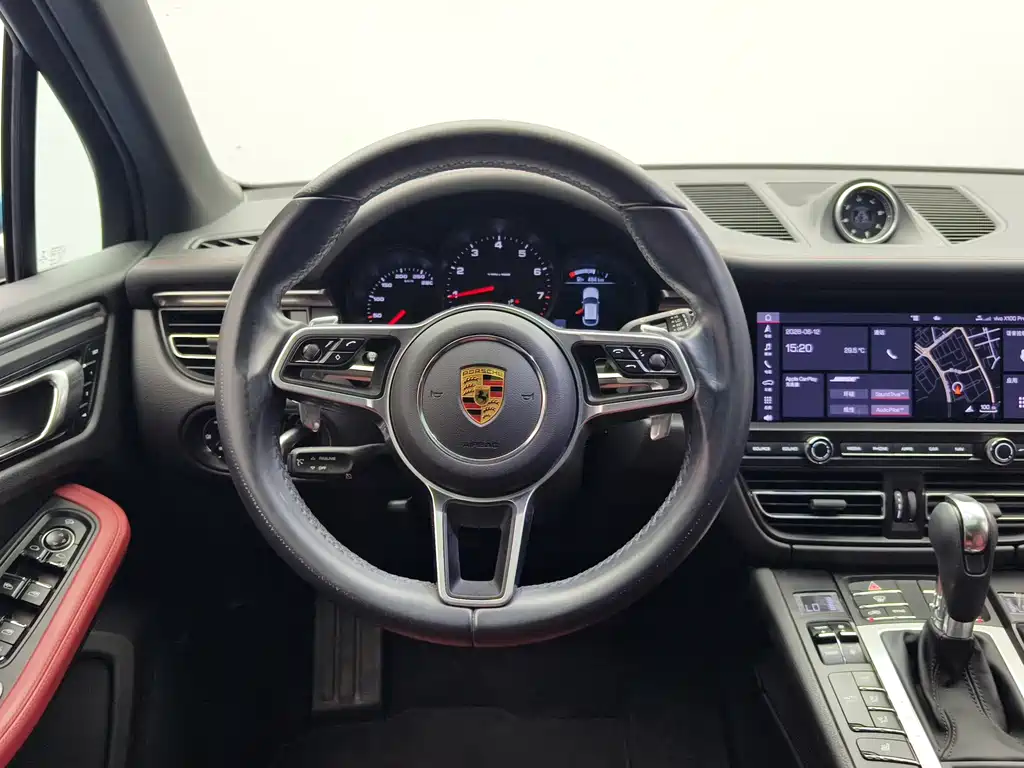 Porsche Macan 2022 — фото 8