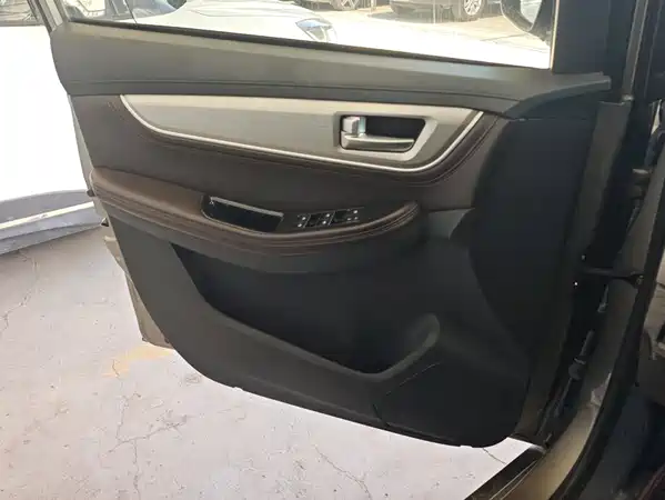 Dongfeng Jingyi X6 2017