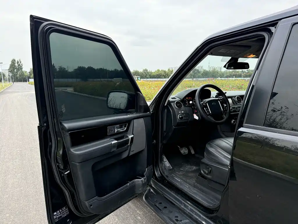 Land Rover Discovery 2013 — фото 7