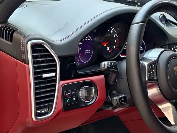 Porsche Cayenne 2023