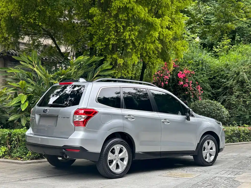 Subaru Forester 2013 — фото 12