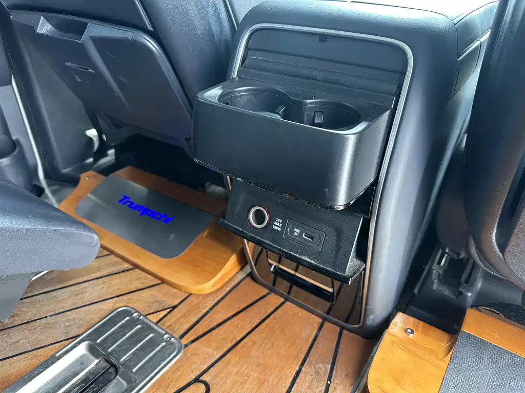 GAC Motor Trumpchi M8 2021 — фото 12