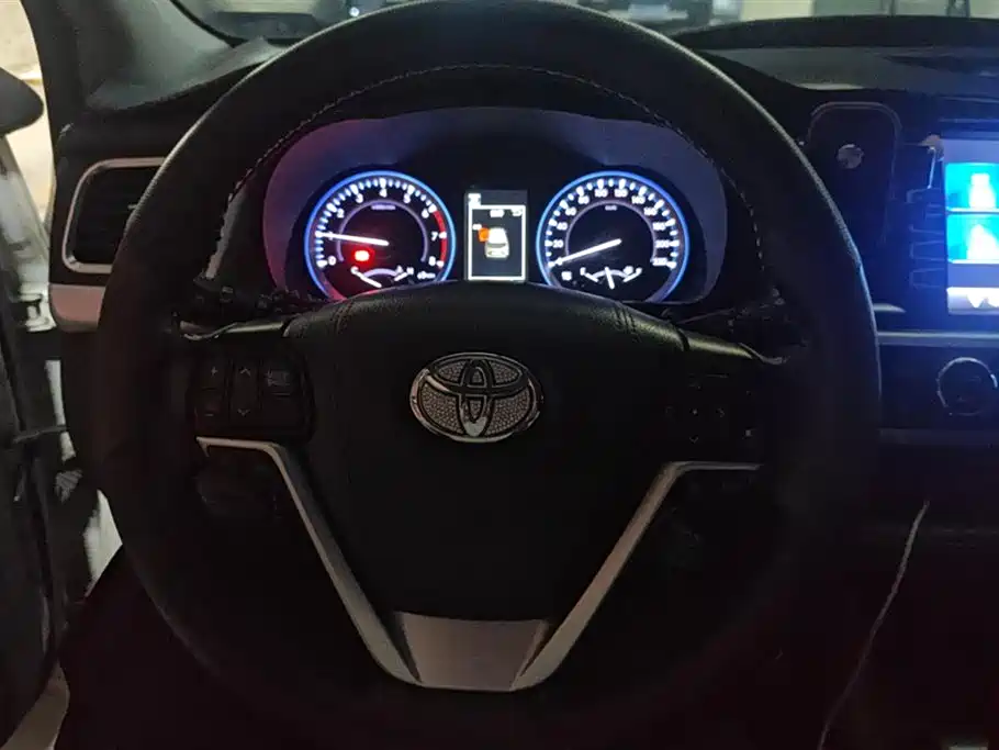 Toyota Highlander 2020 — фото 15