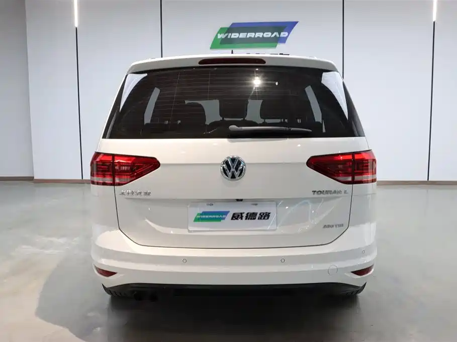Volkswagen Touran 2018 — фото 5