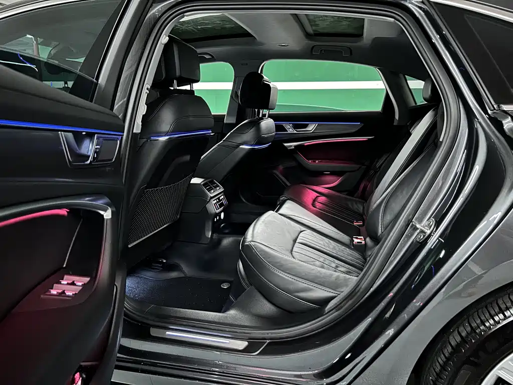 Audi A6L 2023 — фото 11