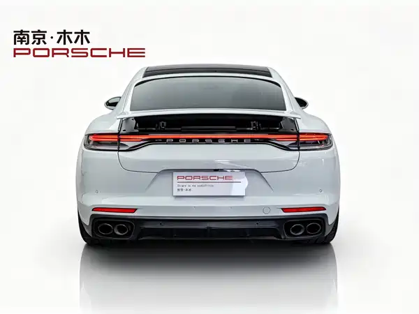 Porsche Panamera 2022
