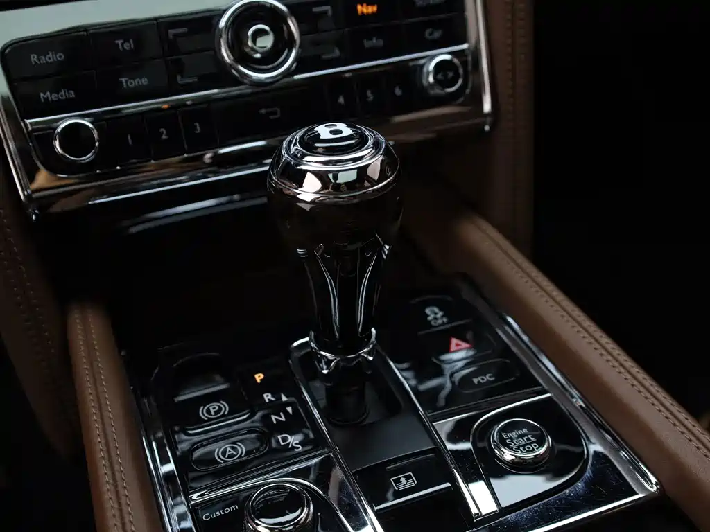 Bentley Mulsanne 2014 — фото 16