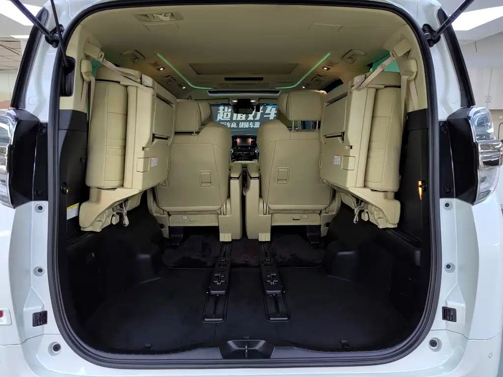 Toyota Vellfire 2020 — фото 26